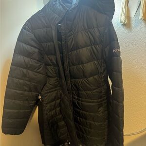 Columbia Black Quilted Jacket with Gray Tag Detail
